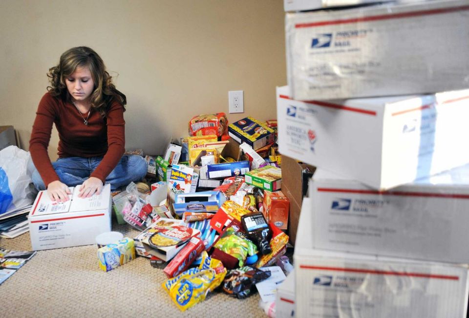 2010-12-21 JF student collects items to send to troops overseas